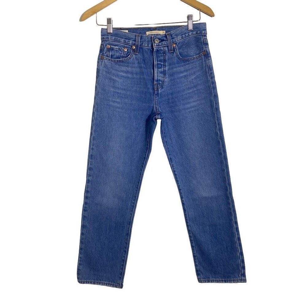 Levi's Premium high waisted Wedgie Straight leg jeans women’s size 26